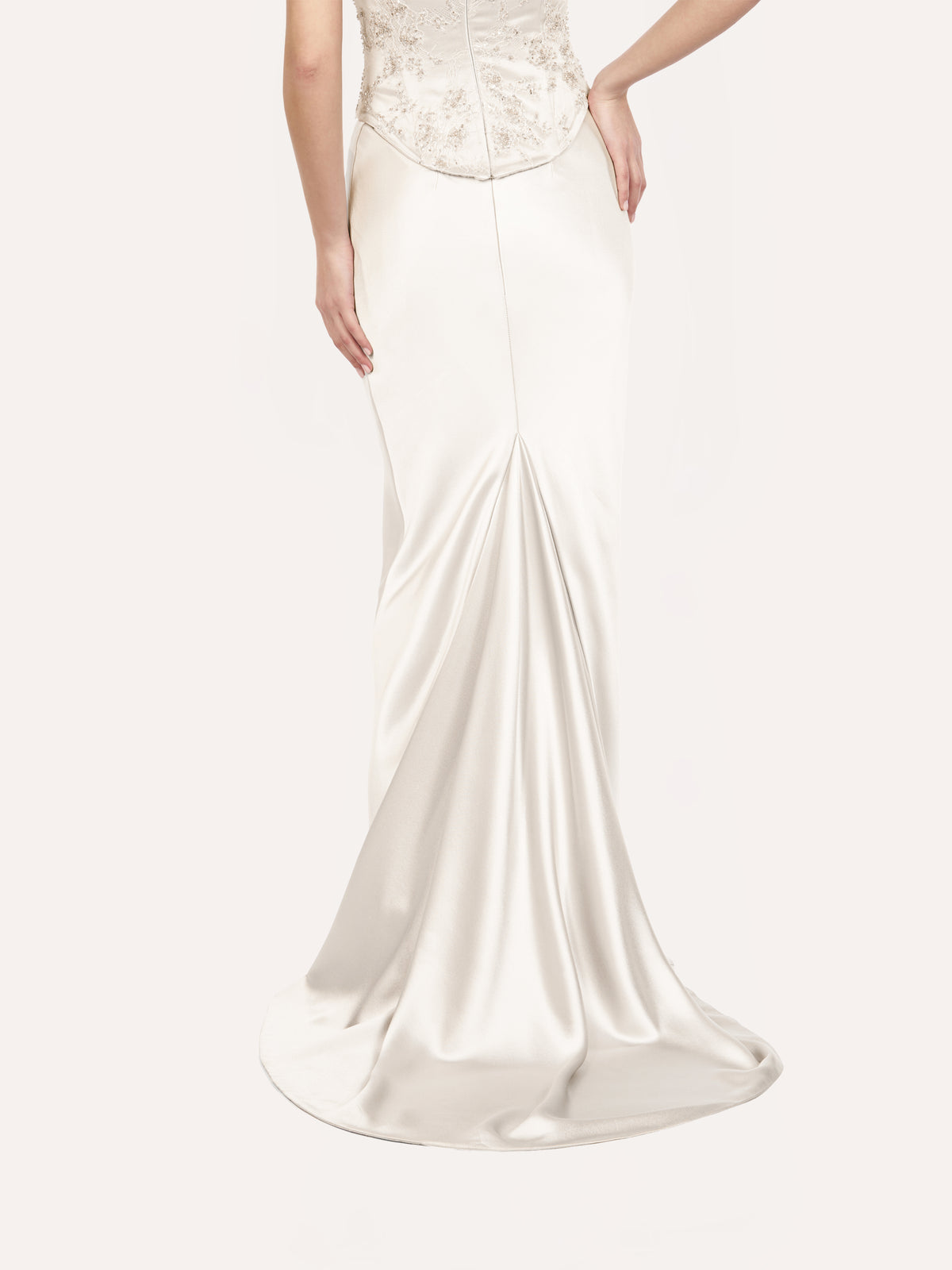 #color_ivory