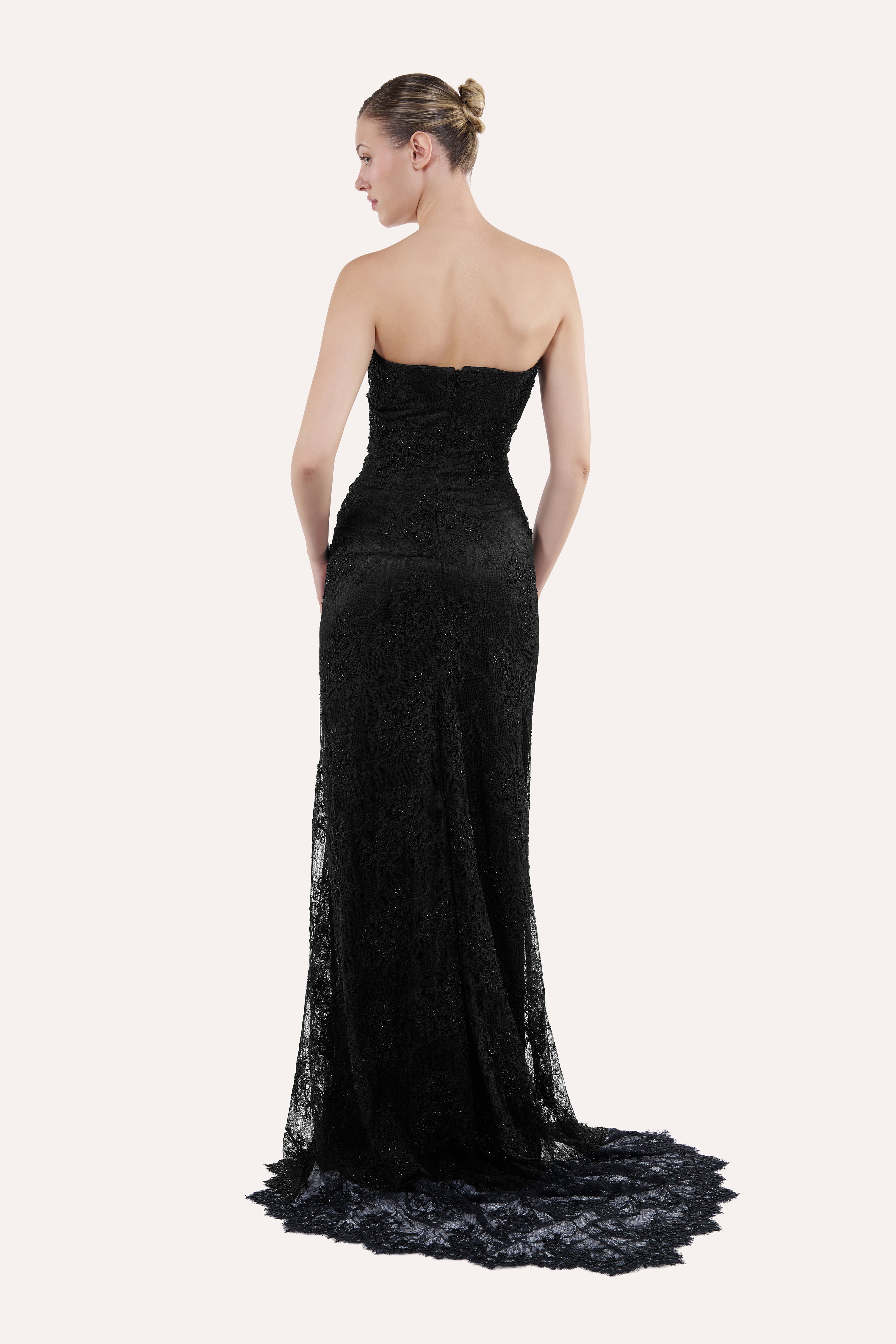 Boat neck dress with train