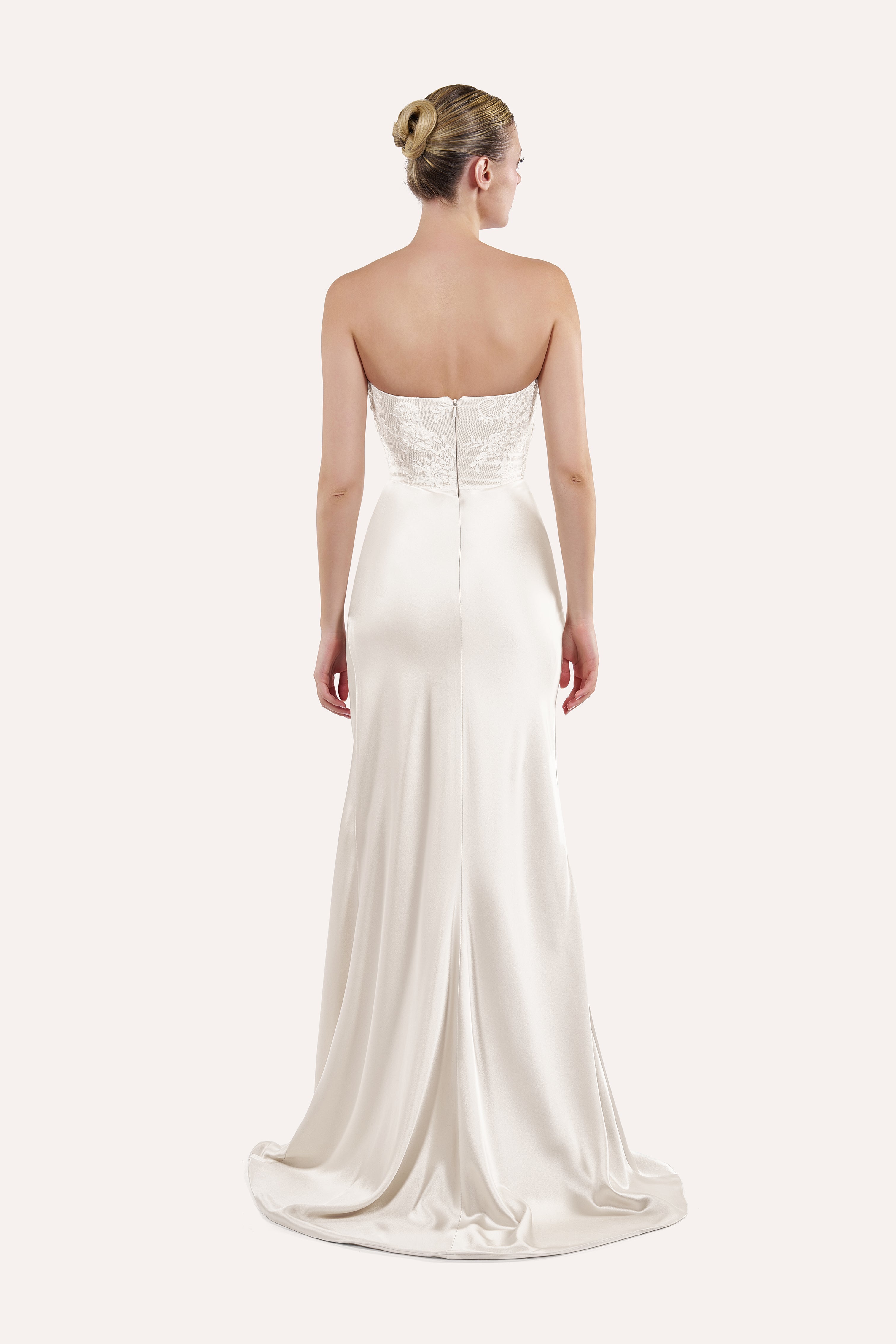 Round-neck draped dress
