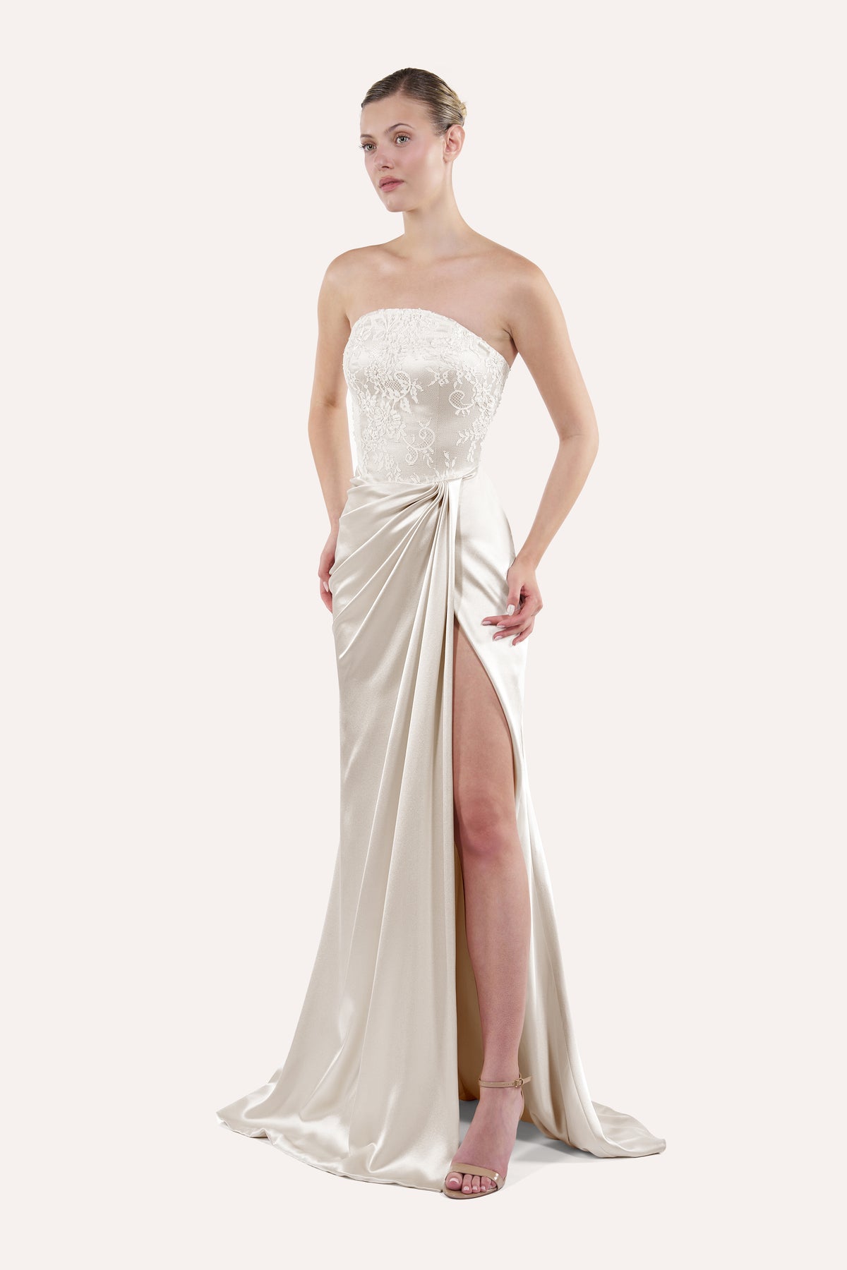 Round-neck draped dress