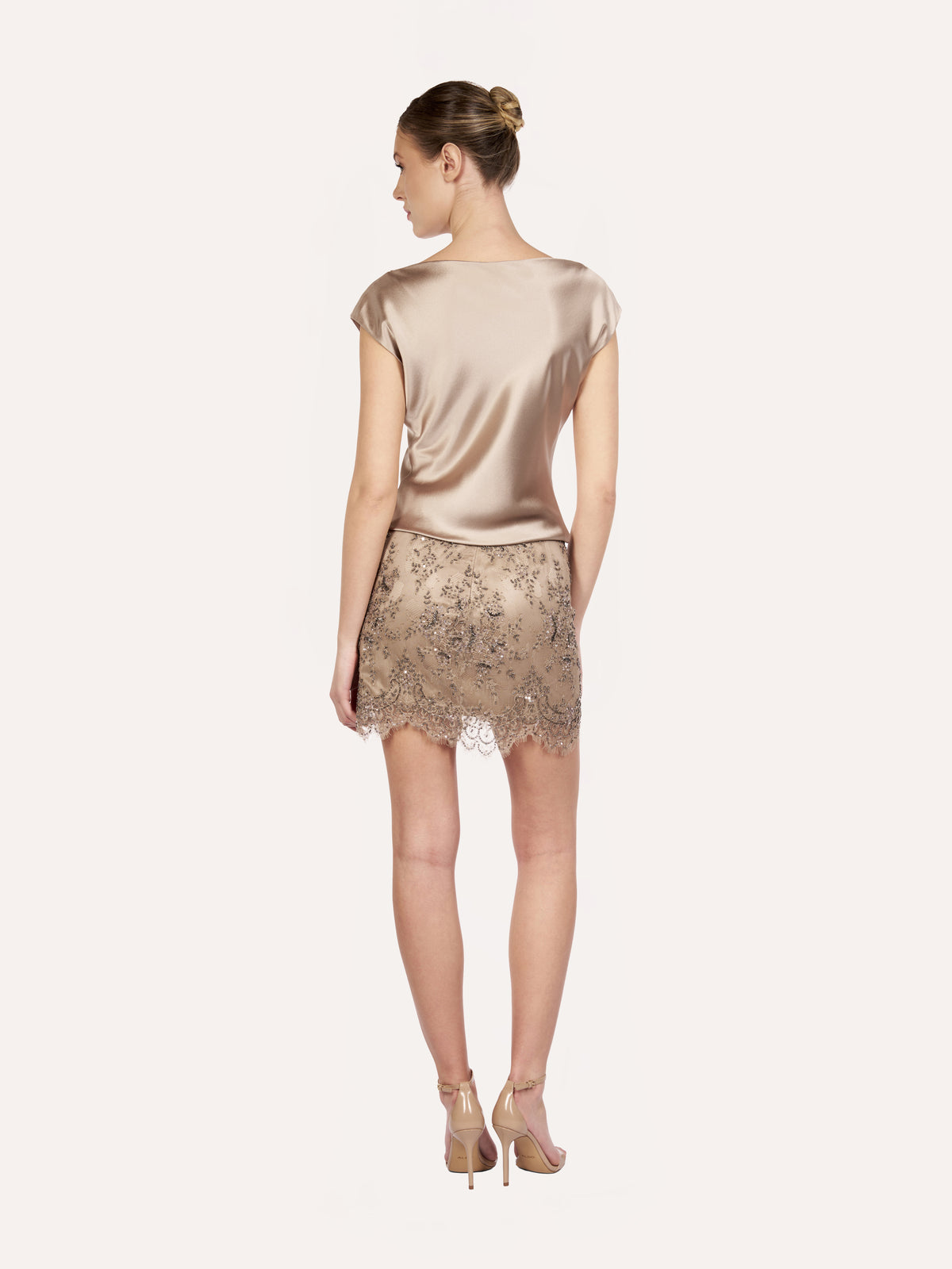 #color_taupe